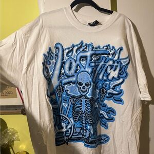 Lost Hills sz 2 xl tee shirt worn 1 time